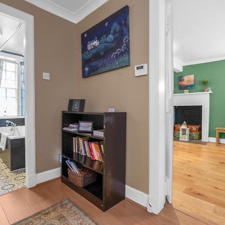 Charming Apartment In The Old Town 爱丁堡 外观 照片
