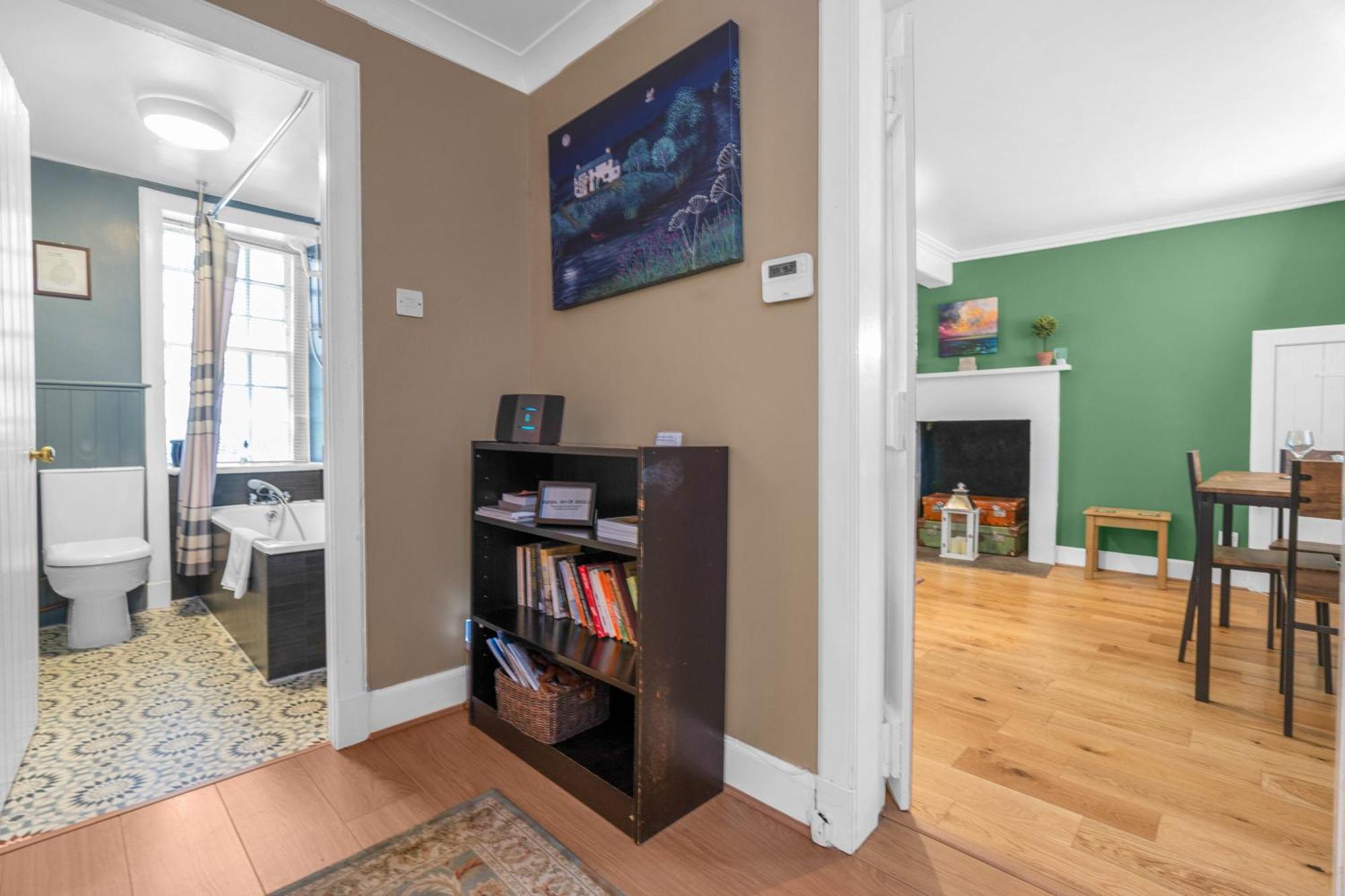 Charming Apartment In The Old Town 爱丁堡 外观 照片